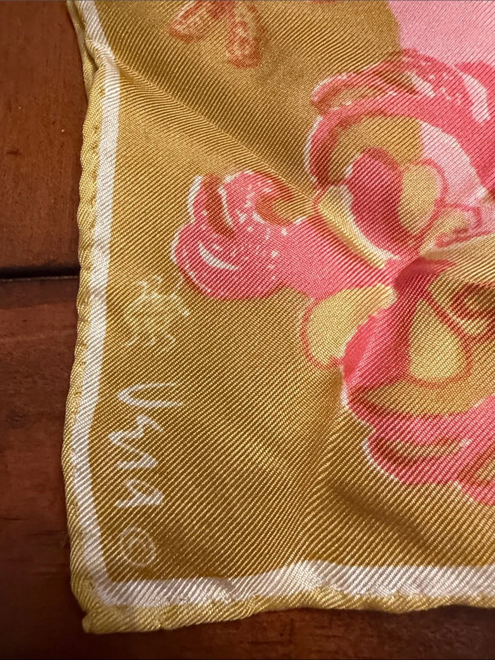 Vera Bradley lightweight scarf